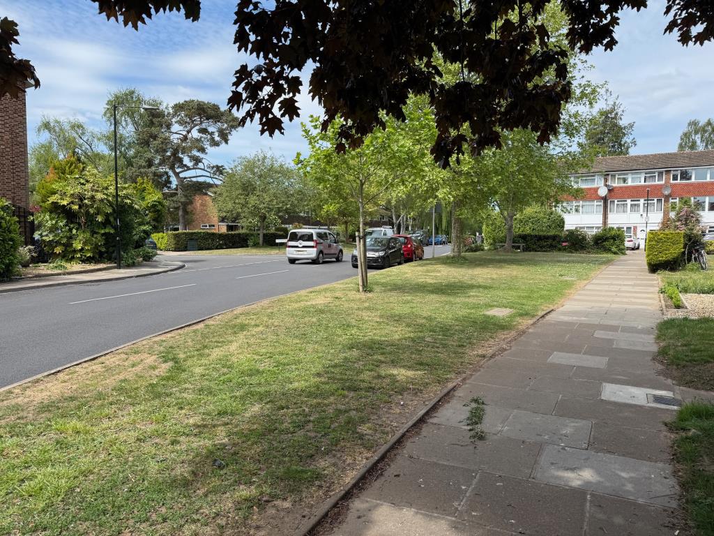 Lot: 24 - FREEHOLD PARCEL OF LAND - Parcel of Land fronting on to Broughton Avenue